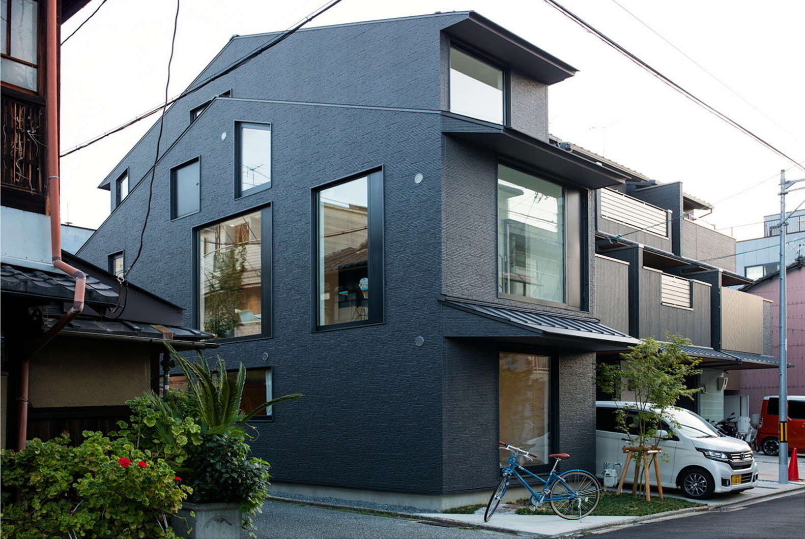 Дом с большими окнами в Японии