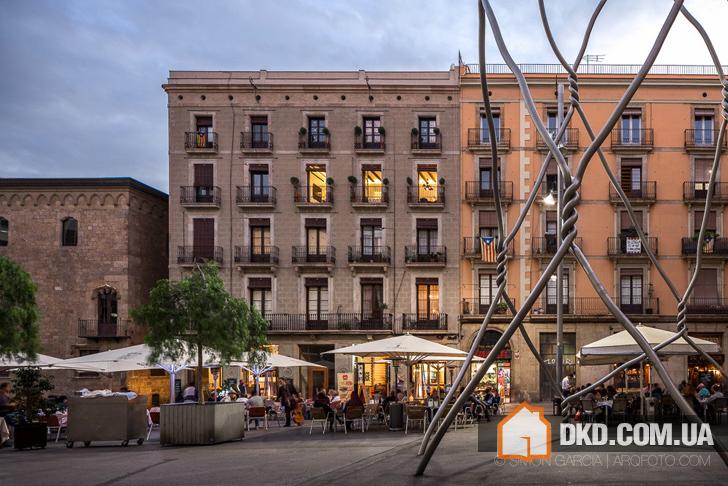 Светлые апартаменты в центре Барселоны