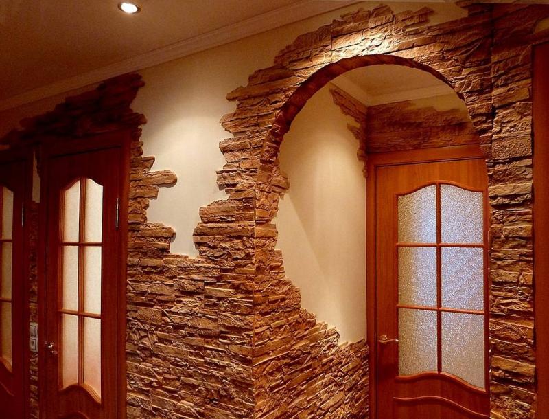 Дизайн коридора из камня. Максимальная практичность