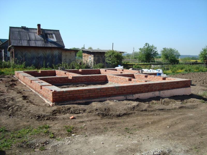 Будівництво фундаменту будинку