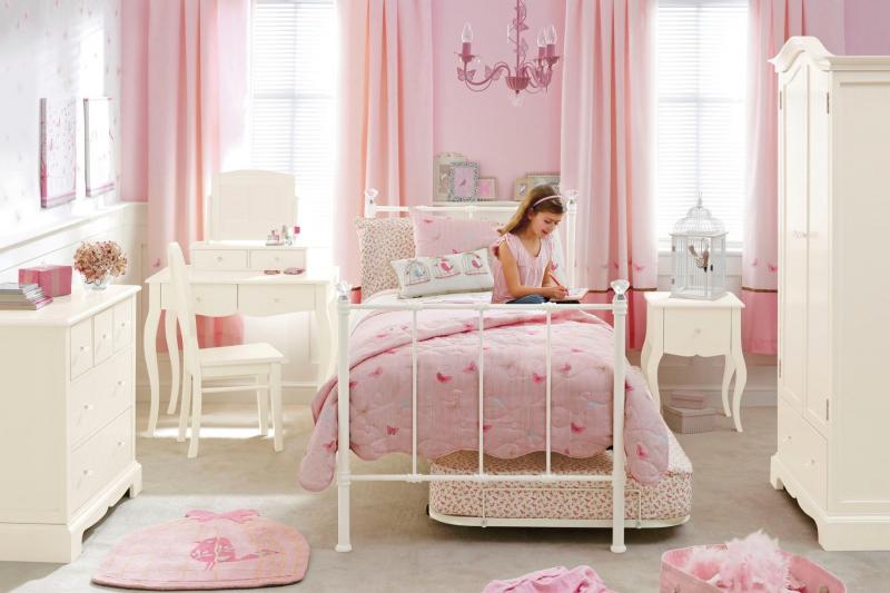 Дизайн спальни для девушки. Место для творчества и вдохновения