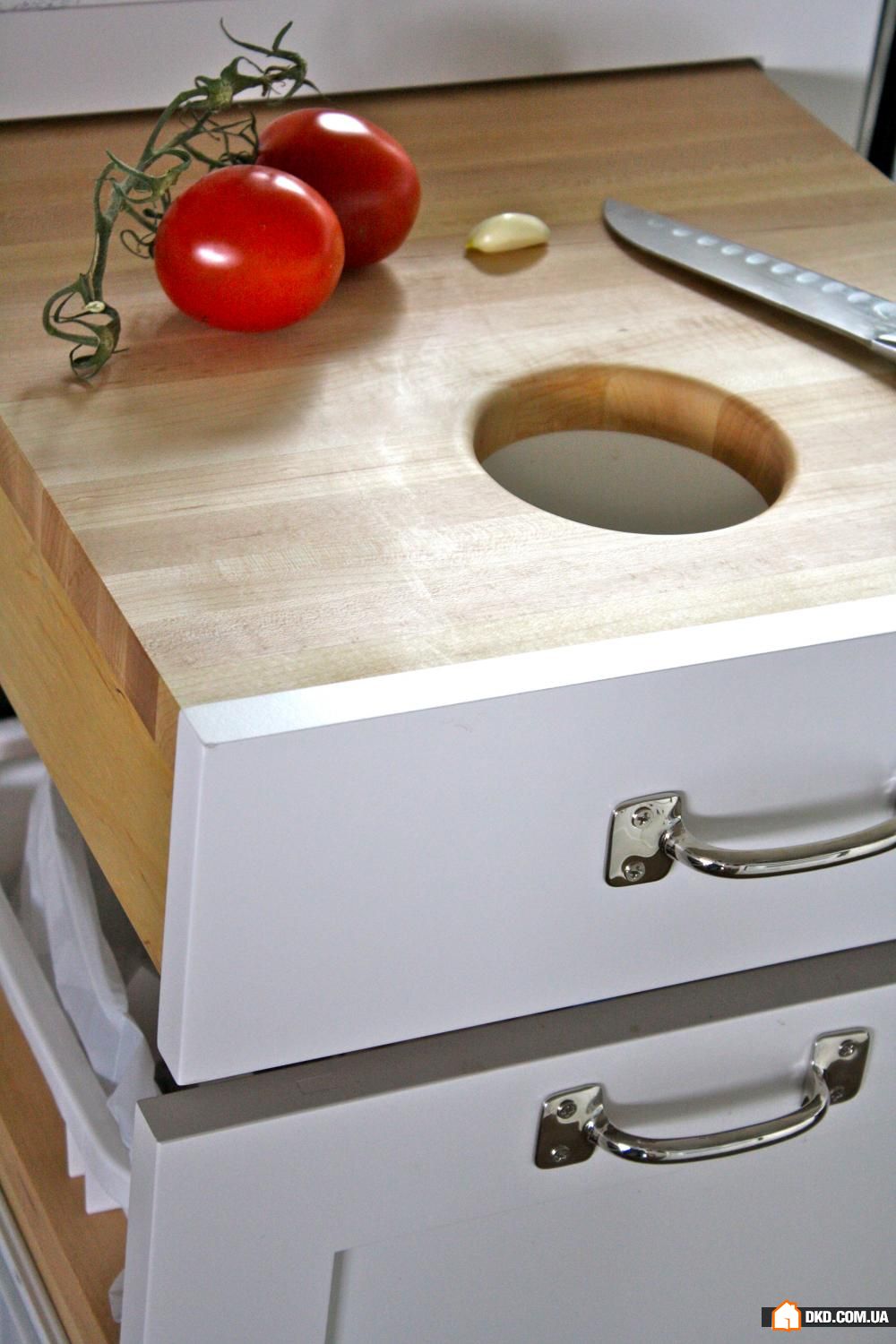 12 способів отримати додатковий простір на маленькій кухні
