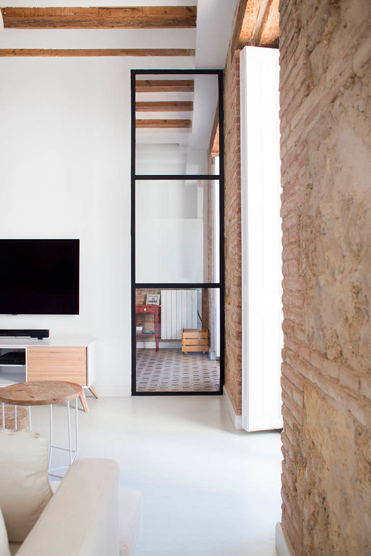 Светлый и теплый интерьер квартиры в Валенсии
