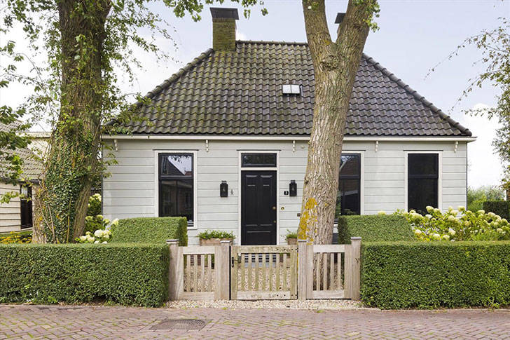 Небольшой уютный домик у озера в Нидерландах (189 кв. м)