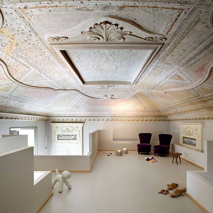 Интересные архитектурные решения в старом доме в Турине