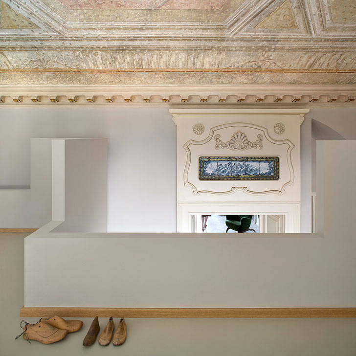Интересные архитектурные решения в старом доме в Турине
