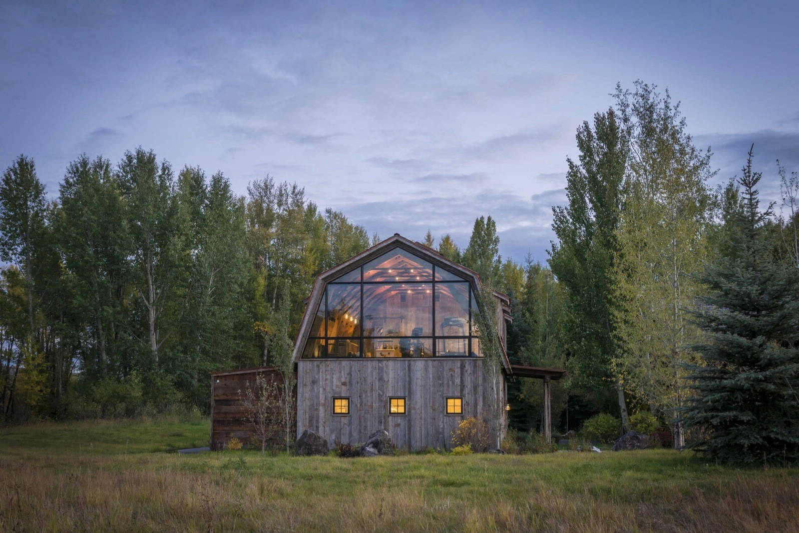 Гостевой дом в стиле сельского амбара в США