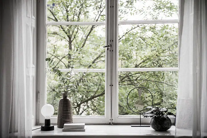 Відтінки сірого в атмосферному інтер'єрі квартири - Gallery image 6