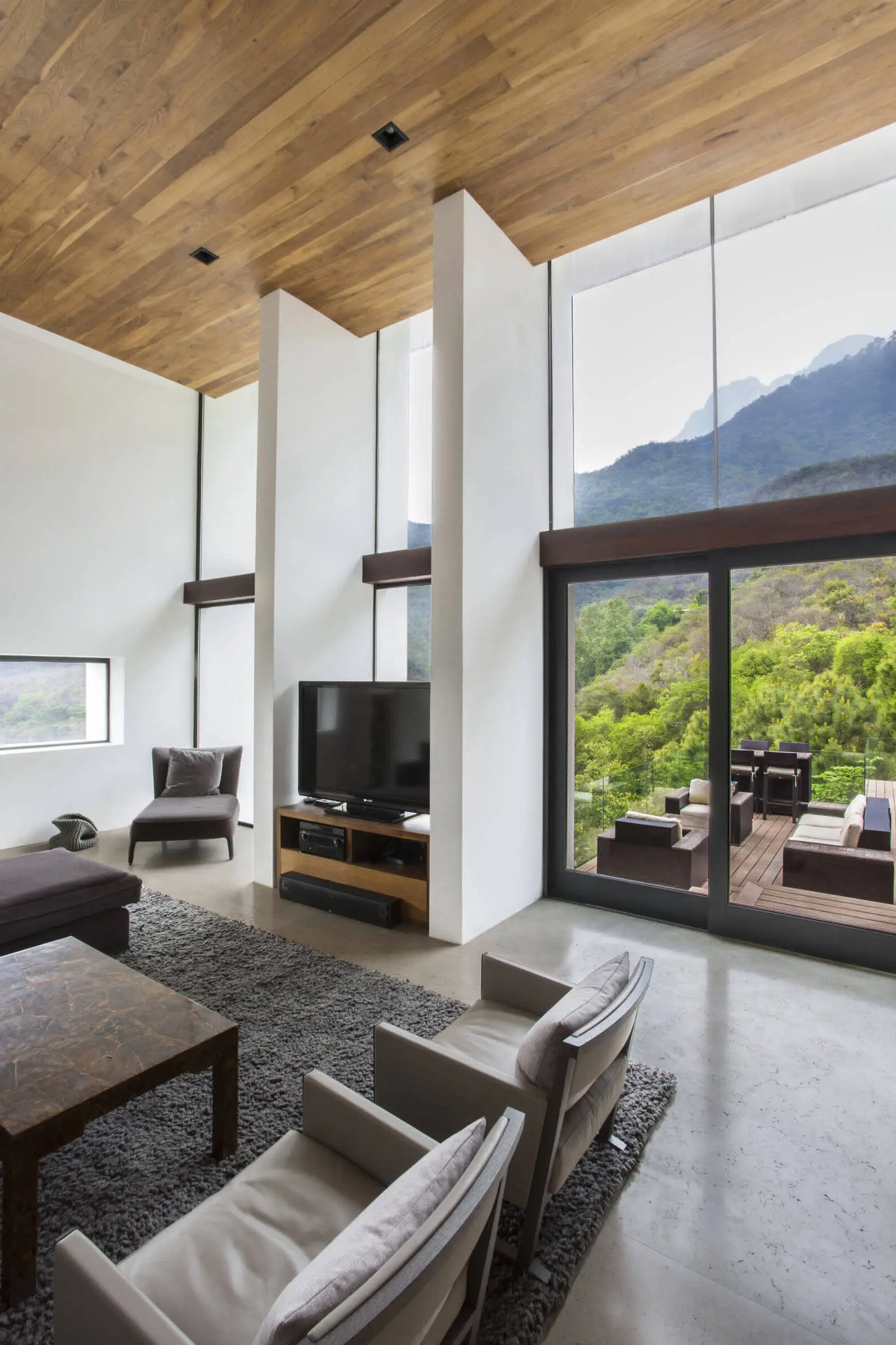 Дім у підніжжі горного хребта в Мексиці - Gallery image 16