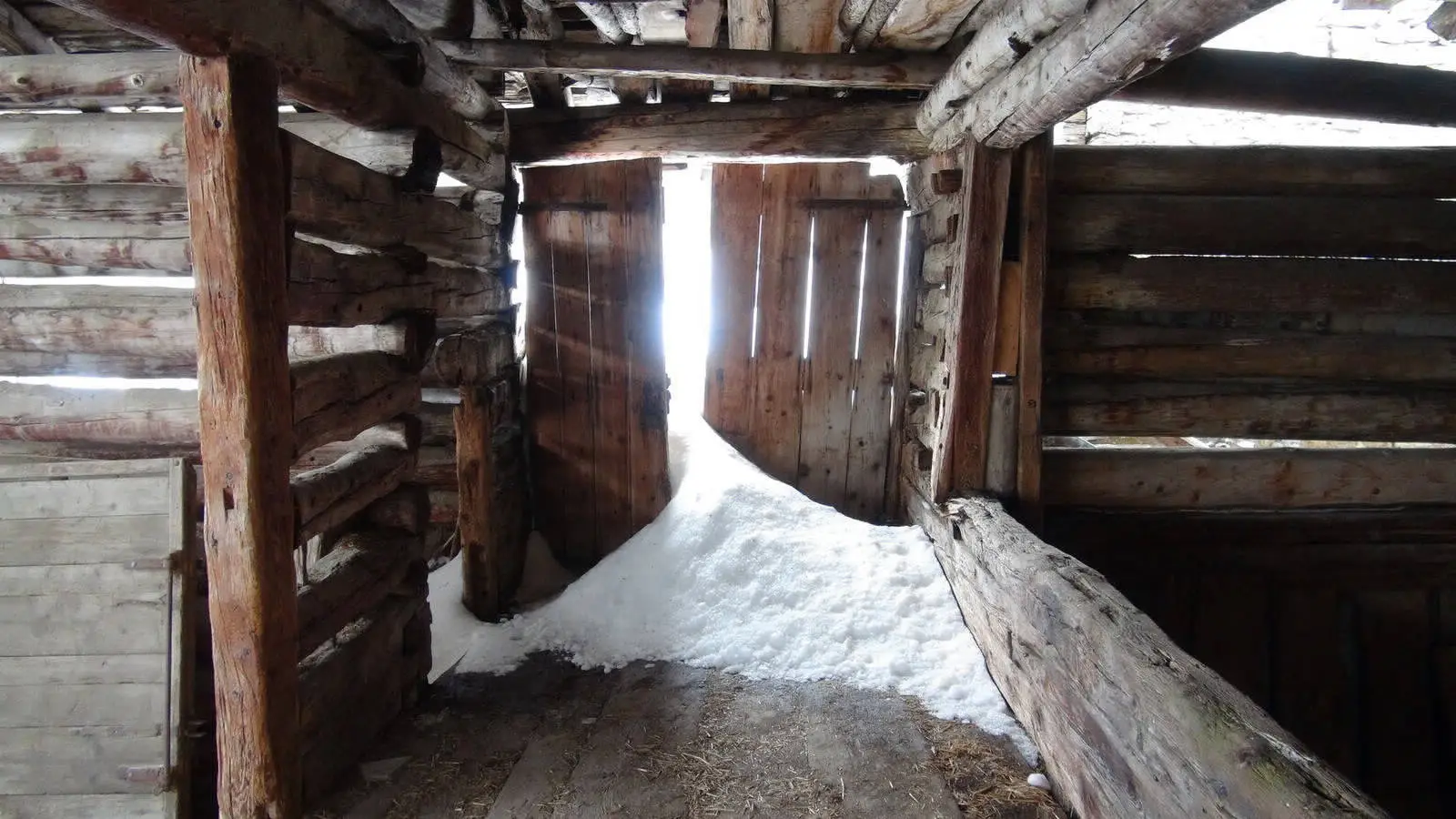 Альпійський лофт у Швейцарії - Gallery image 10