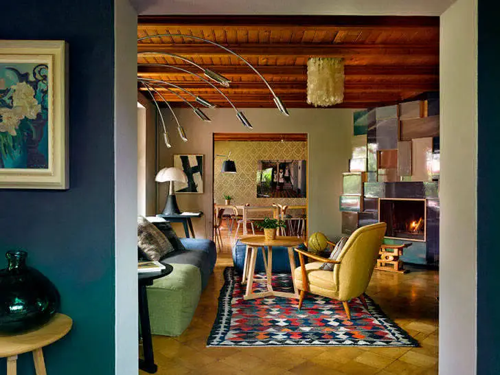 Forêt et montagnes : un chalet original dans les Alpes suisses - Gallery image 7