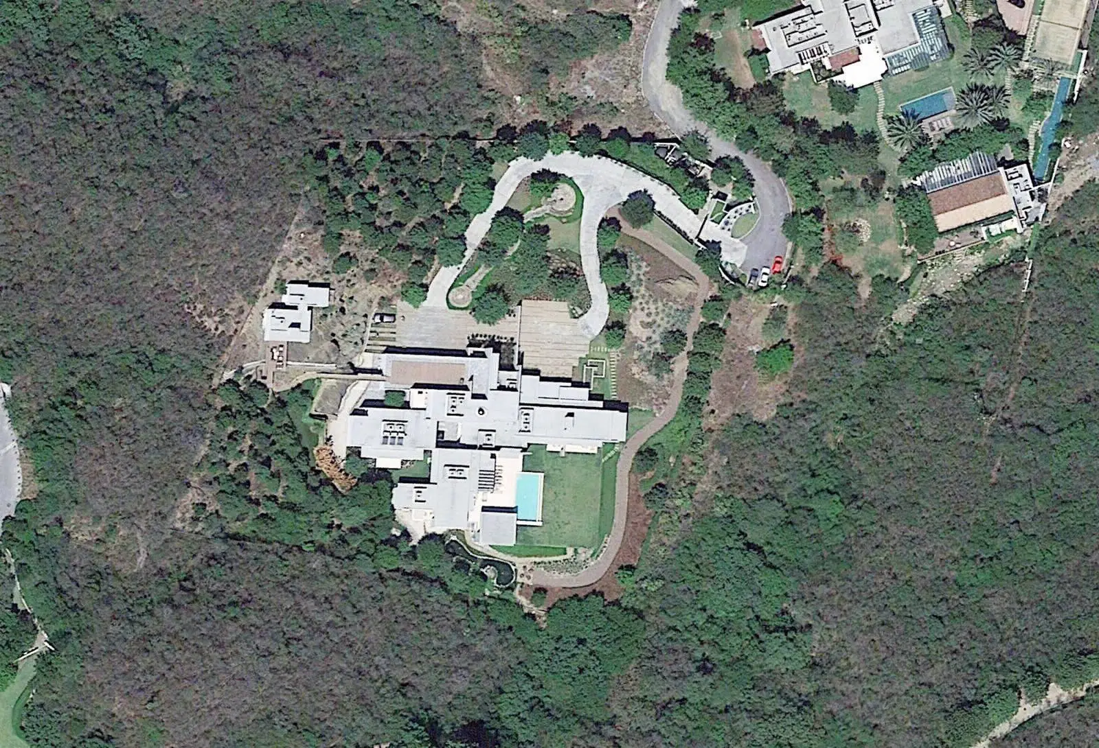 Дім у підніжжі горного хребта в Мексиці - Gallery image 32