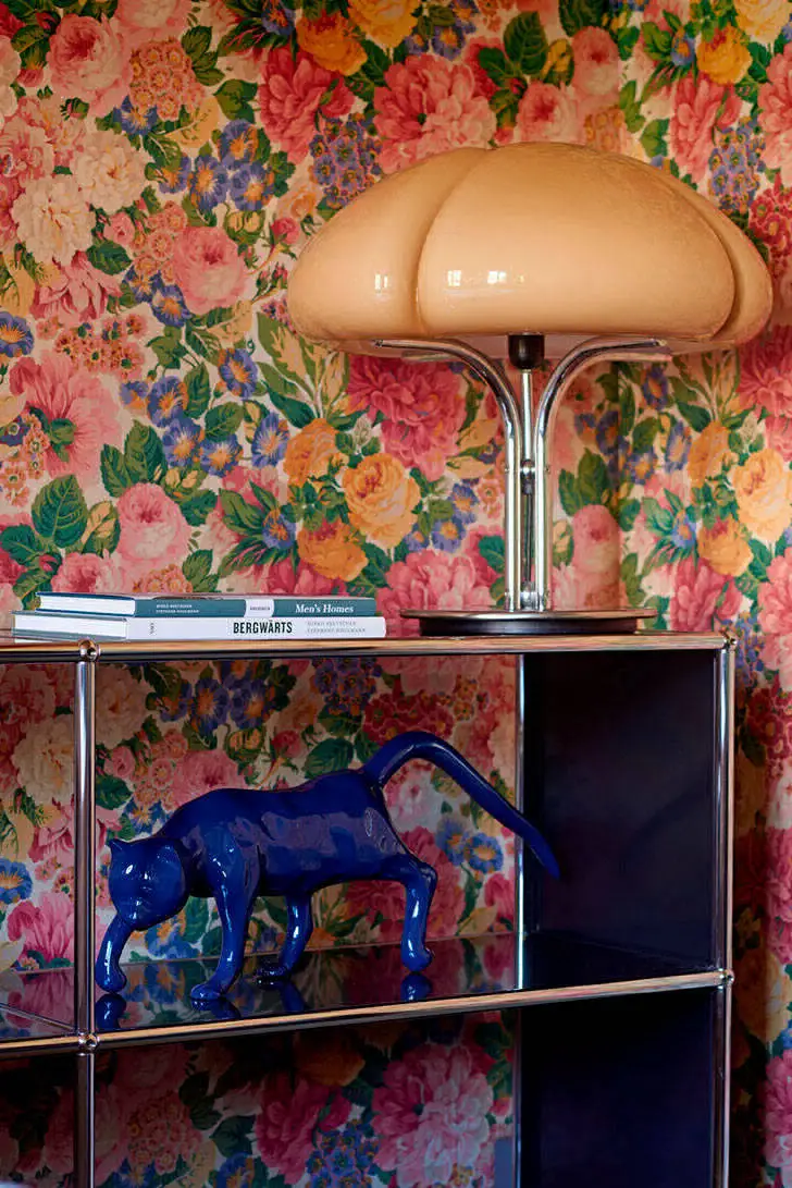 Forêt et montagnes : un chalet original dans les Alpes suisses - Gallery image 6