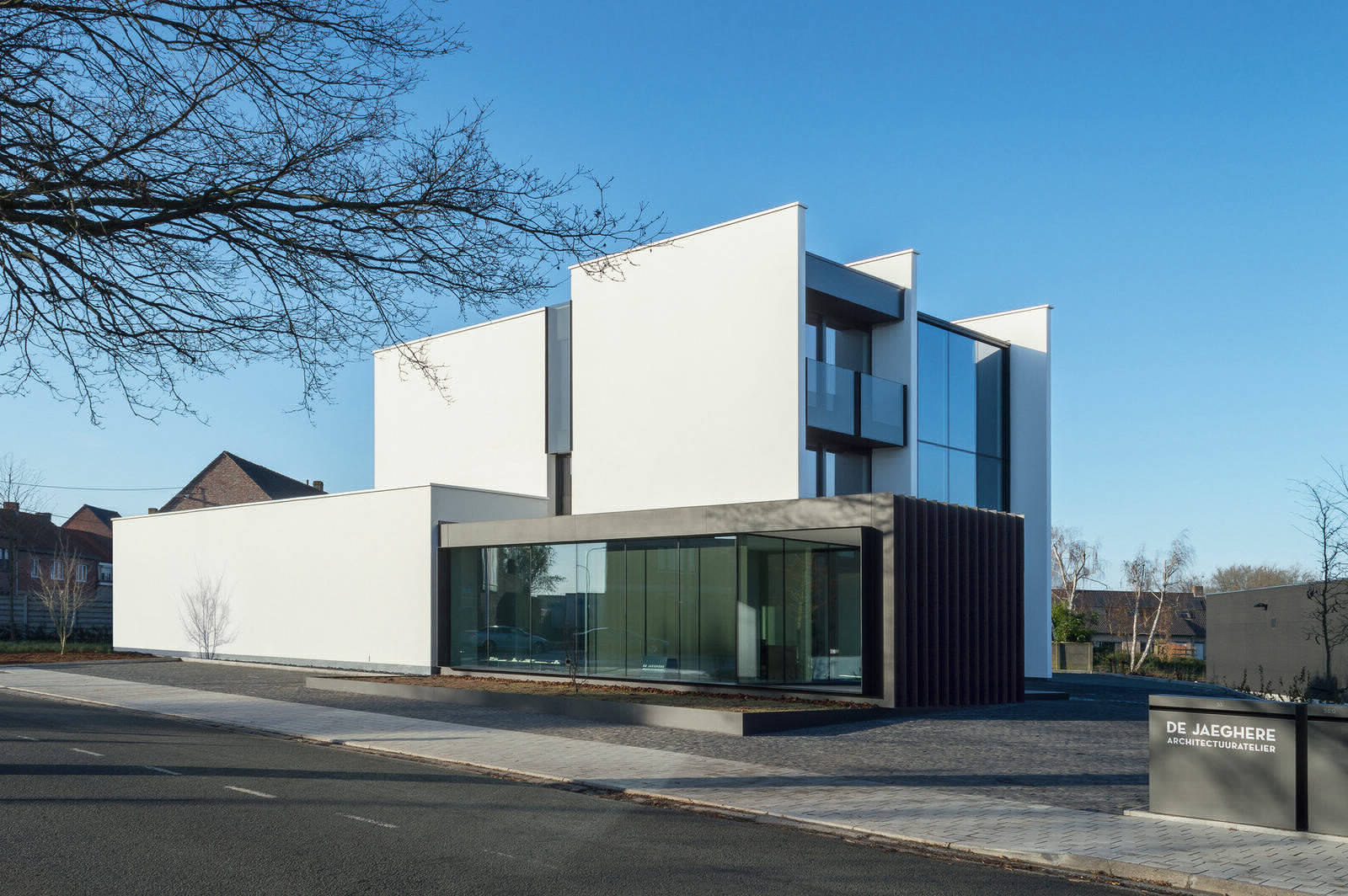 Дом в стиле геометрической абстракции в Бельгии