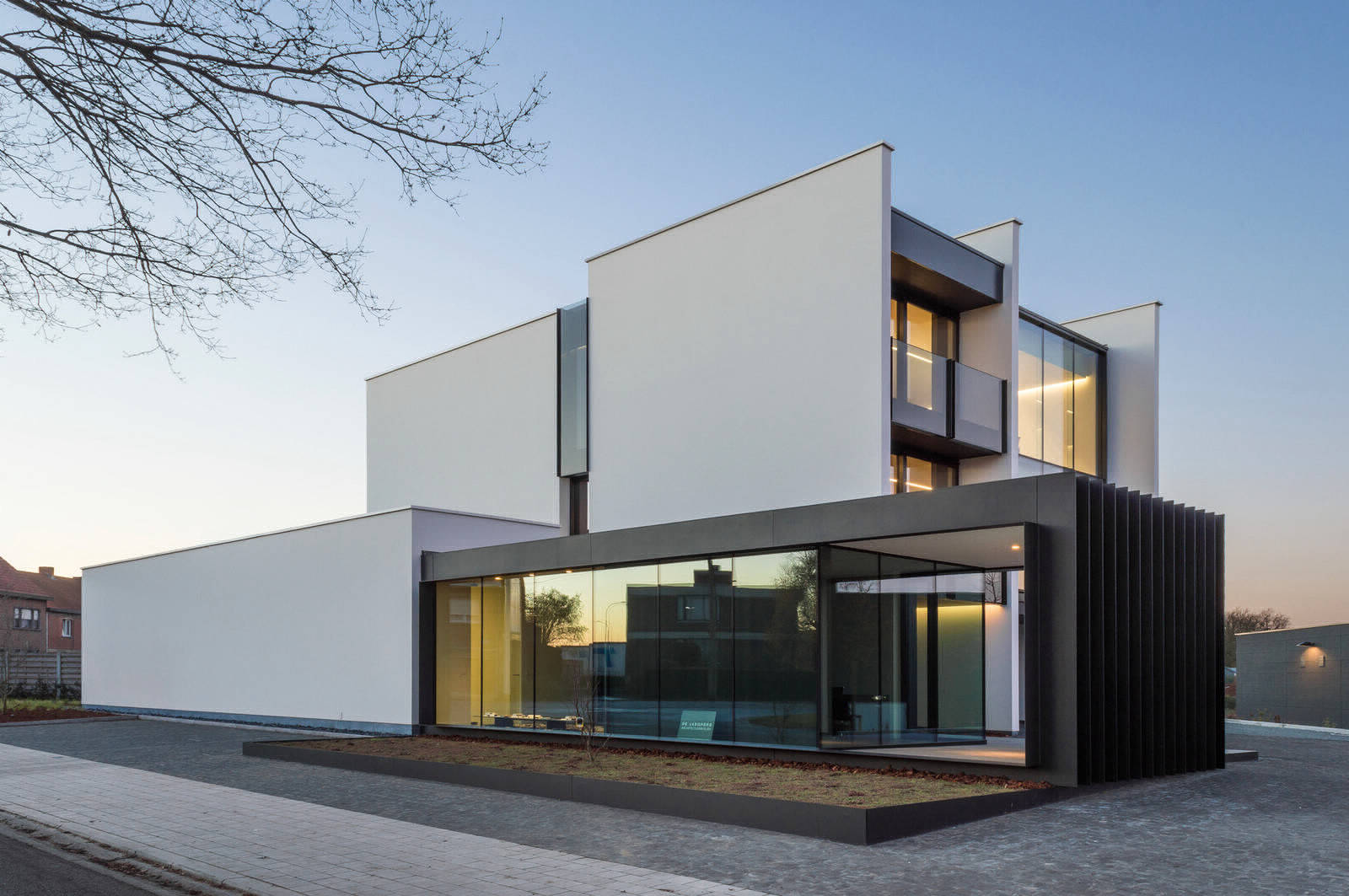 Дом в стиле геометрической абстракции в Бельгии