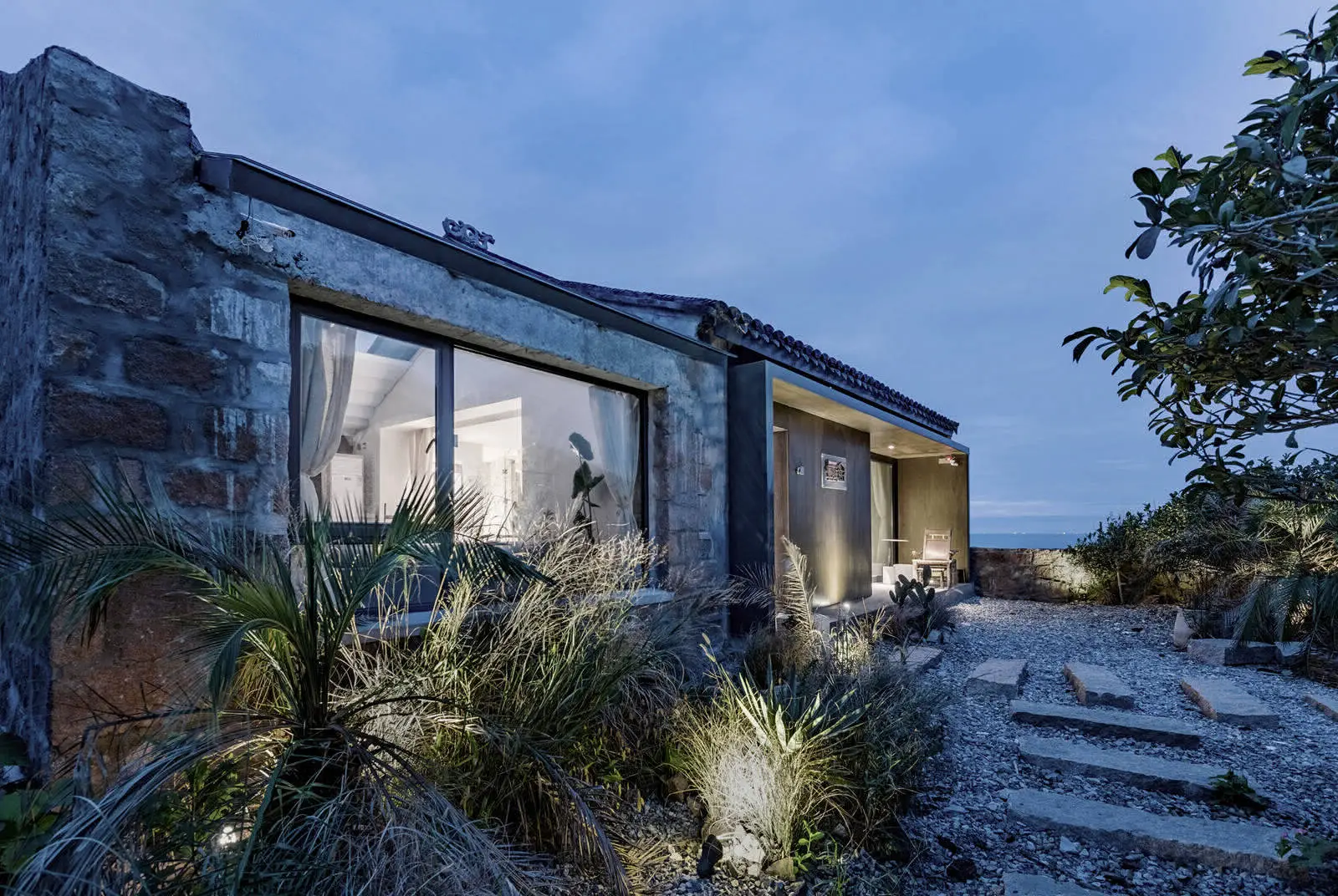 Два старих будинки в Китаї, перетворені на сучасну резиденцію - Gallery image 38