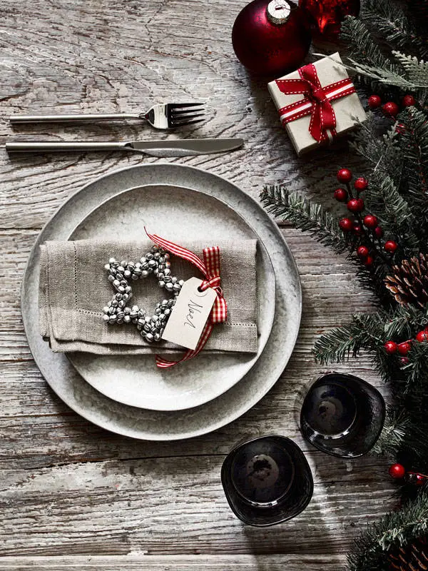 Насичені темні відтінки та святковий інтер'єр: чому б ні? - Gallery image 22