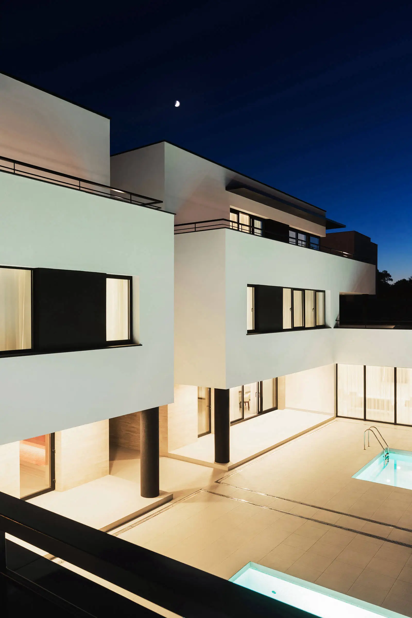 Розкішний резиденційний будинок від M3 Architects на березі Чорного моря - Gallery image 6