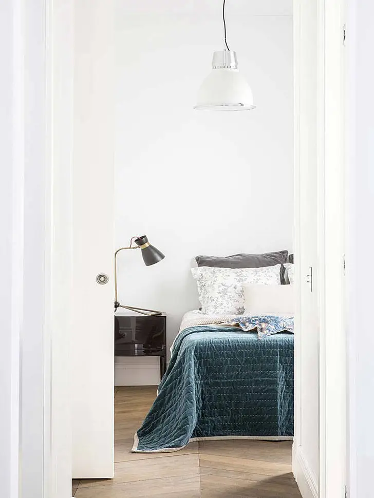 Виглядна сучасна квартира декоратора в Мадриді - Gallery image 16