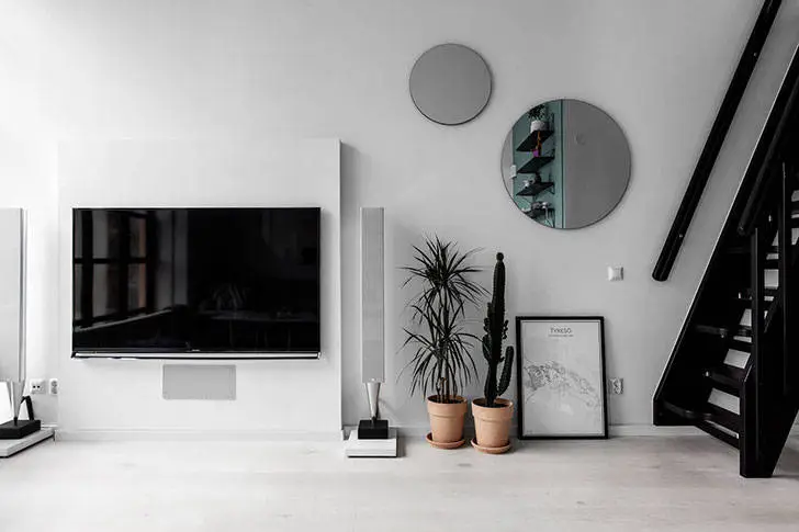 Apartamento pequeño con gran ventana en Estocolmo (52 m²) - Gallery image 2