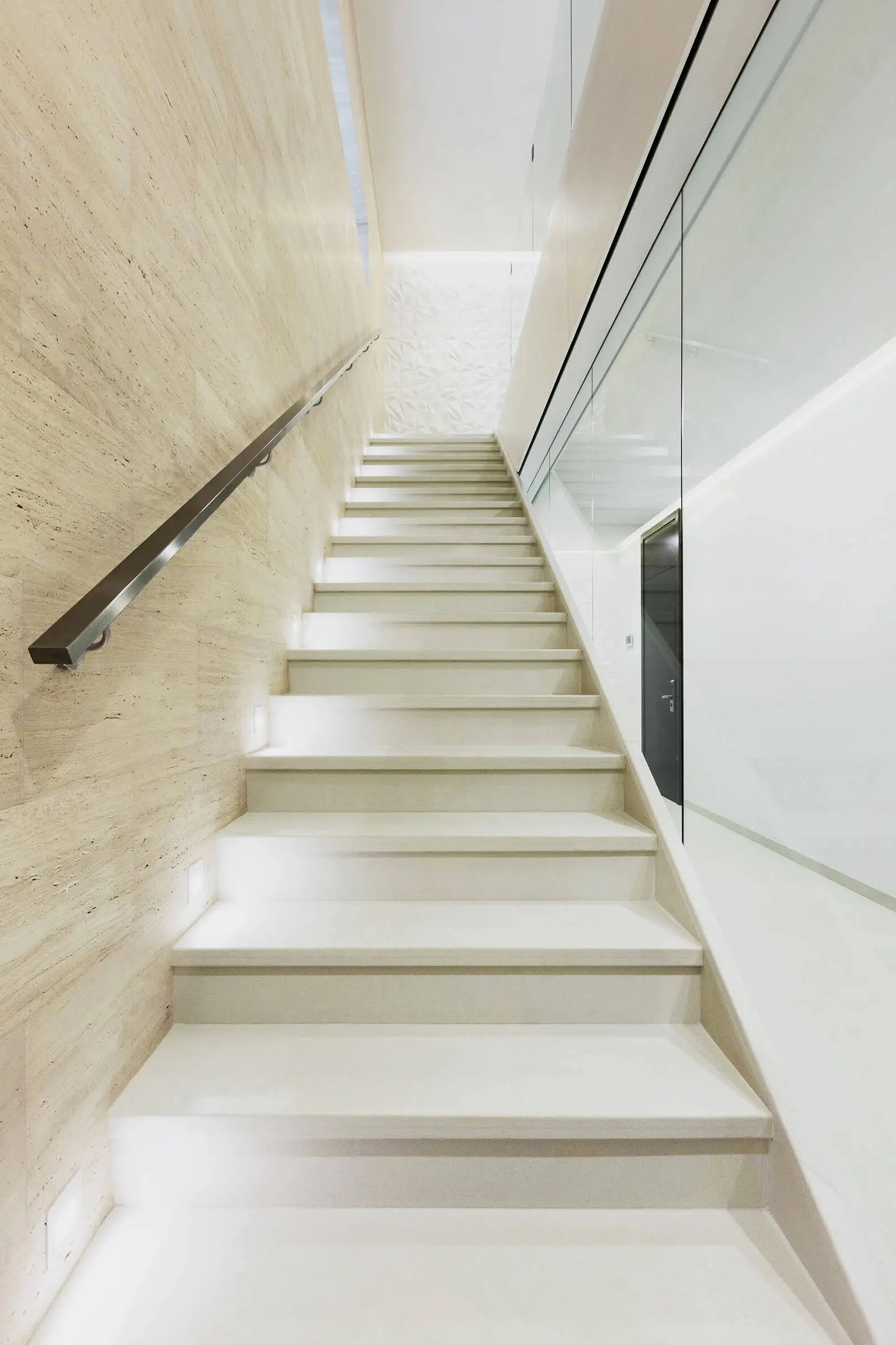 Розкішний резиденційний будинок від M3 Architects на березі Чорного моря - Gallery image 16