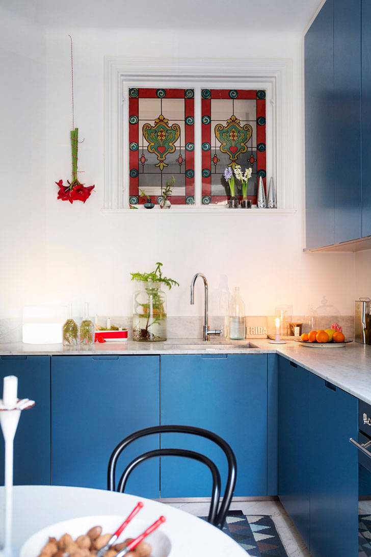 Простота и душевность: нарядная квартира с голубыми акцентами в Стокгольме