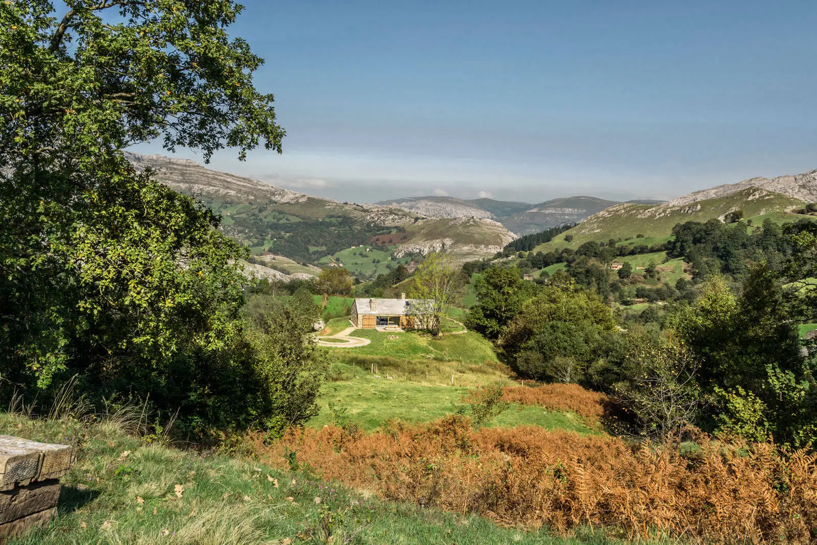 Moderne Villa in der spanischen Provinz Cantabria - Gallery image 1