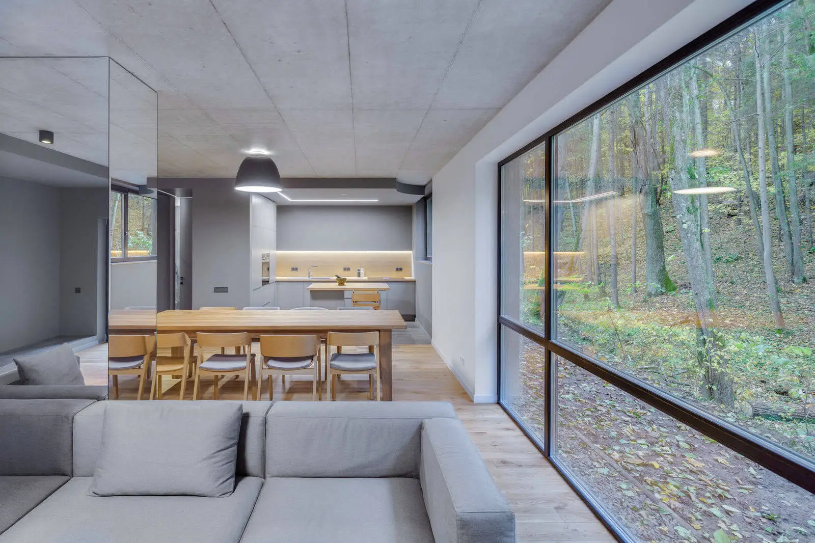 Дім The Greywall, представленний YCL studio у Вільнюсі - Gallery image 5