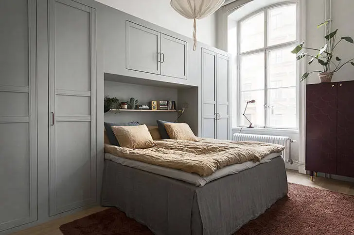 Apartamento con techos altos y dormitorio en ático en Estocolmo - Gallery image 16