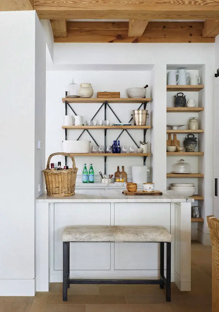 Madera y tonos claros: casa espaciosa en Texas - Gallery image 5