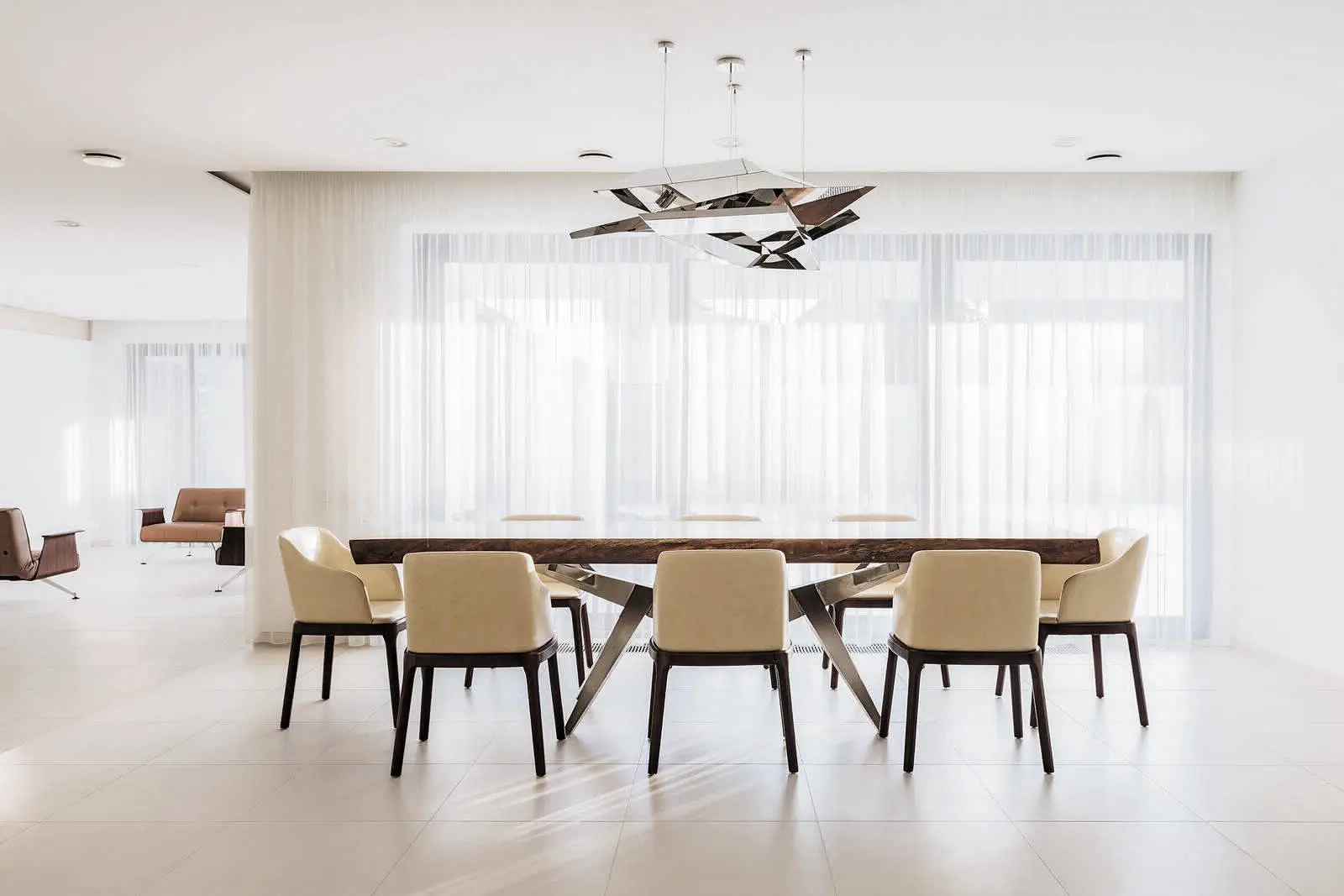 Розкішний резиденційний будинок від M3 Architects на березі Чорного моря - Gallery image 12