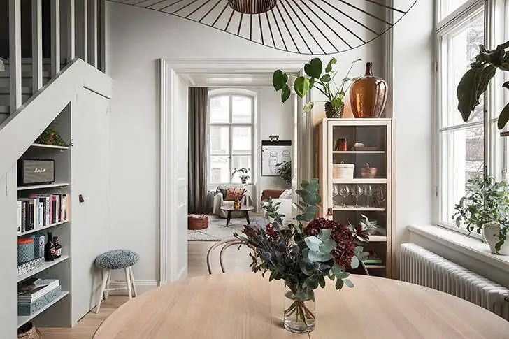 Apartamento con techos altos y dormitorio en ático en Estocolmo - Gallery image 11