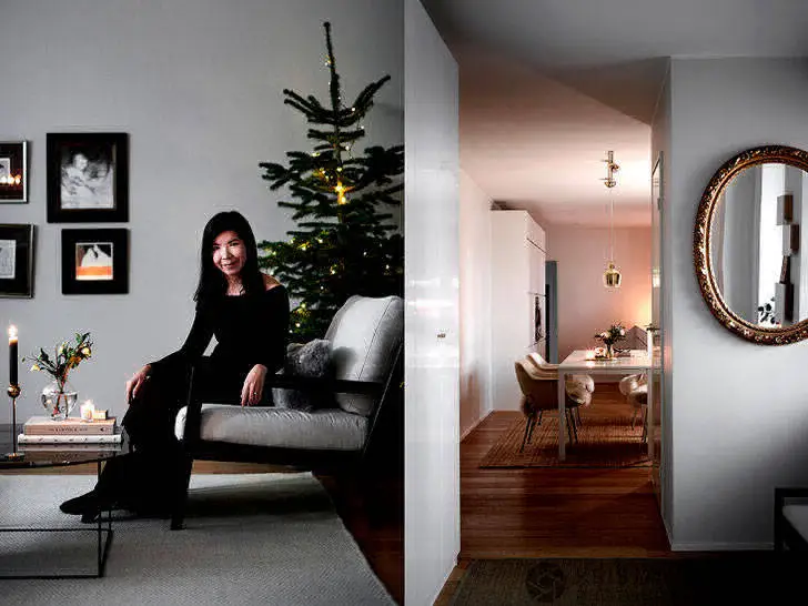 Річний декор у темних відтонах у будинку у Фінляндії - Gallery image 1