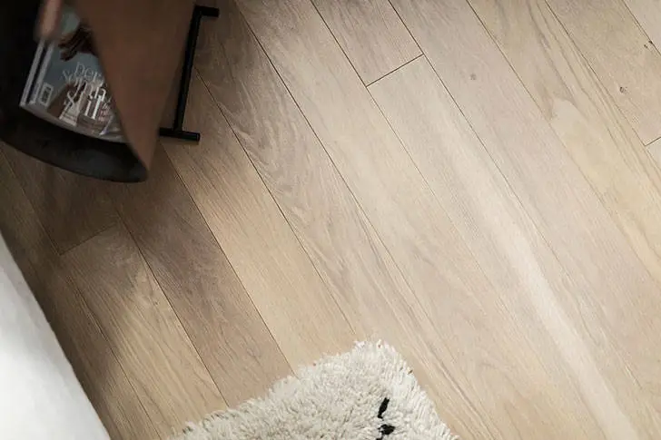 Apartamento con techos altos y dormitorio en ático en Estocolmo - Gallery image 15