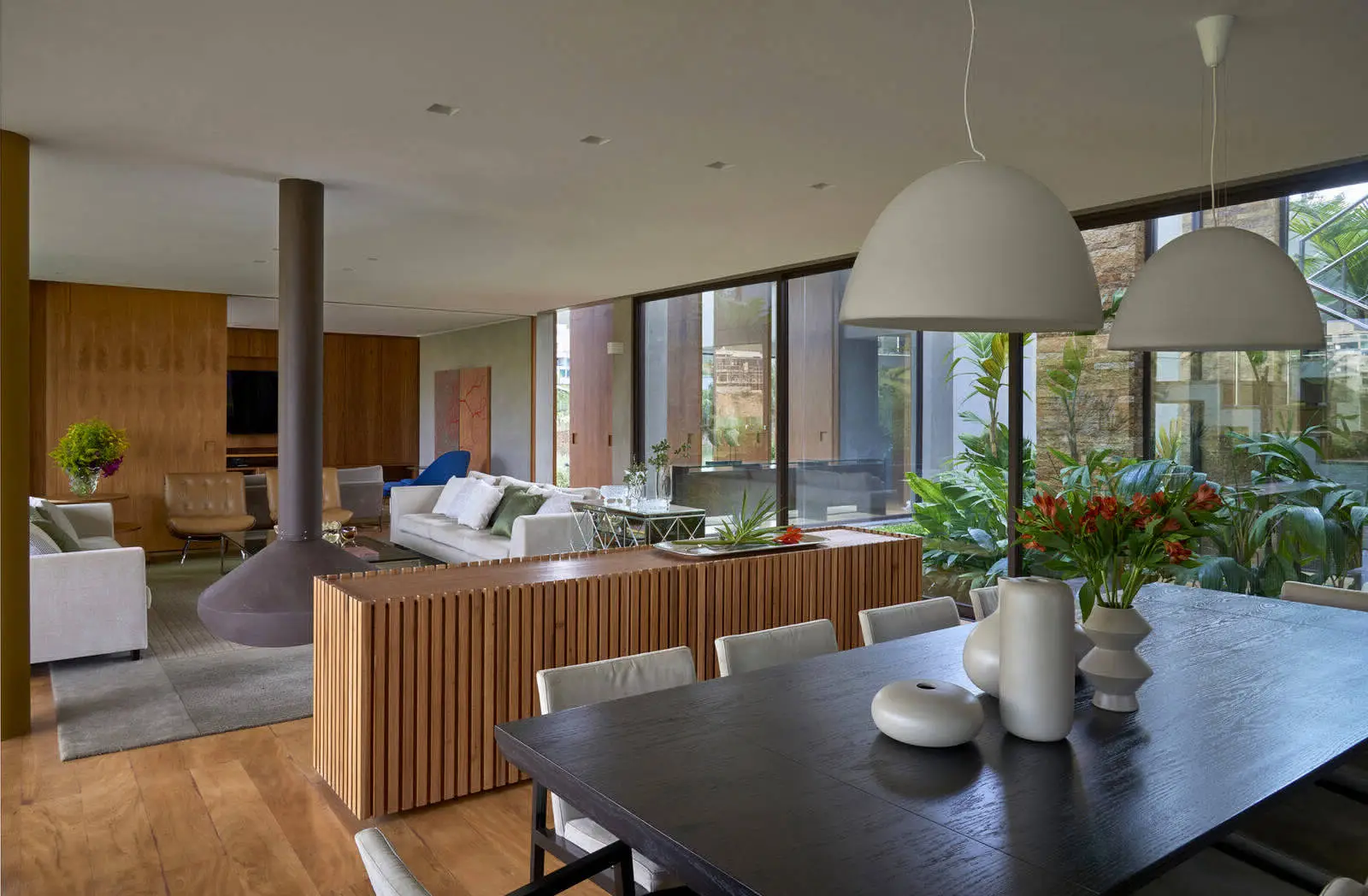 Valley House Residence by David Guerra Studio in Brazil - Gallery image 12