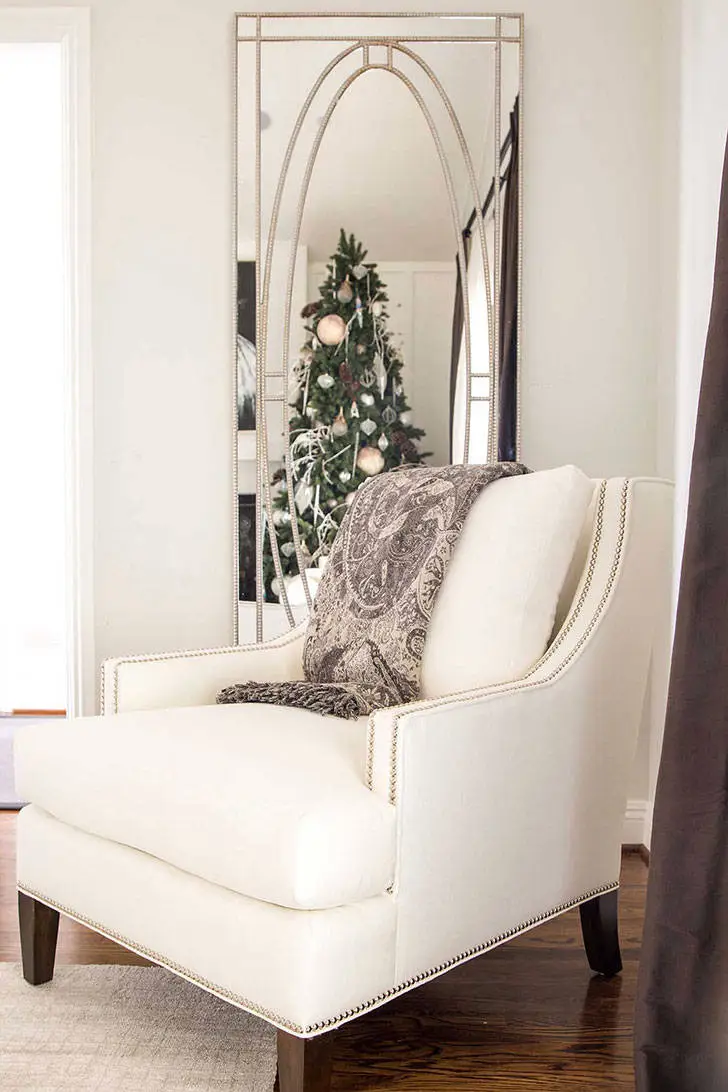 Елегантний різдвяний інтер’єр у спокійних тонах - Gallery image 4