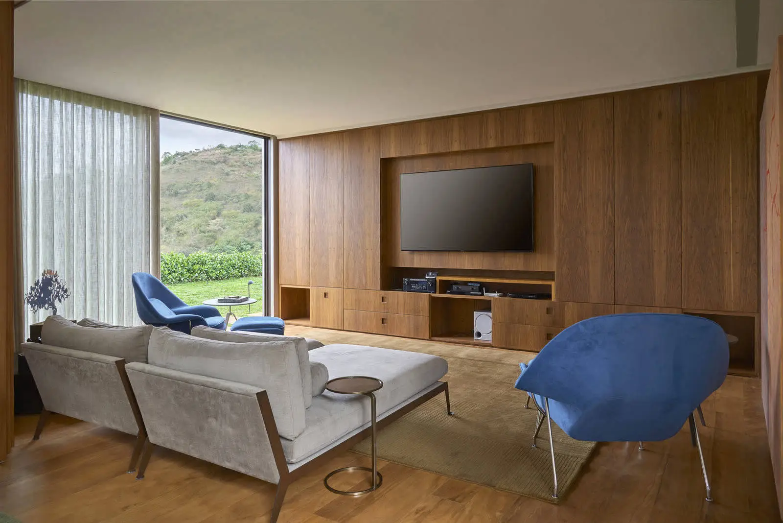 Valley House Residence by David Guerra Studio in Brazil - Gallery image 9