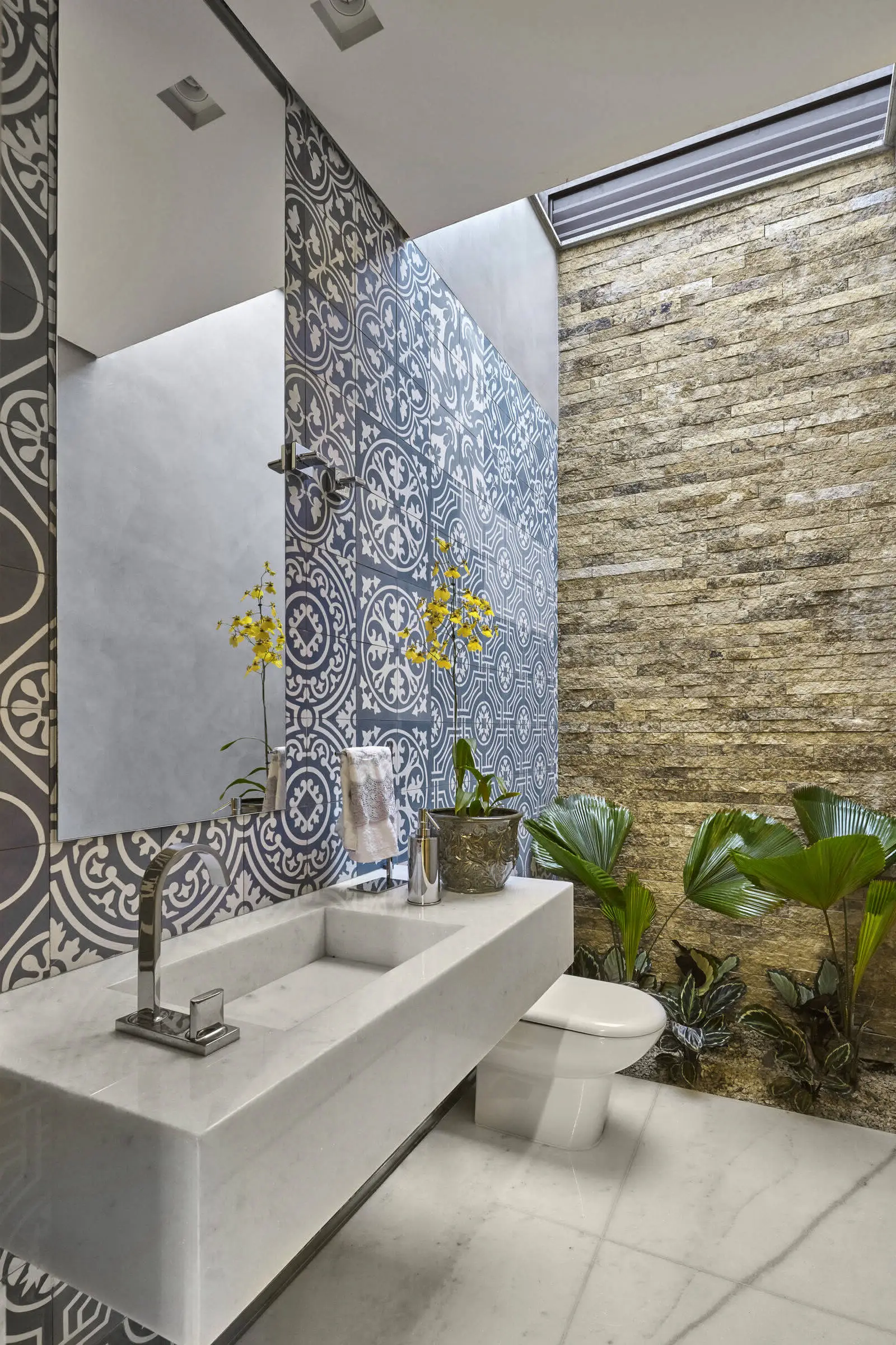 Valley House Residence by David Guerra Studio in Brazil - Gallery image 32