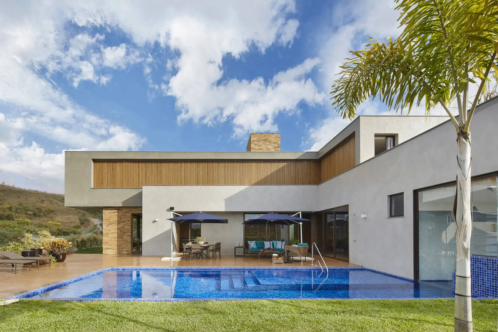 Valley House Residence by David Guerra Studio in Brazil - Gallery image 25