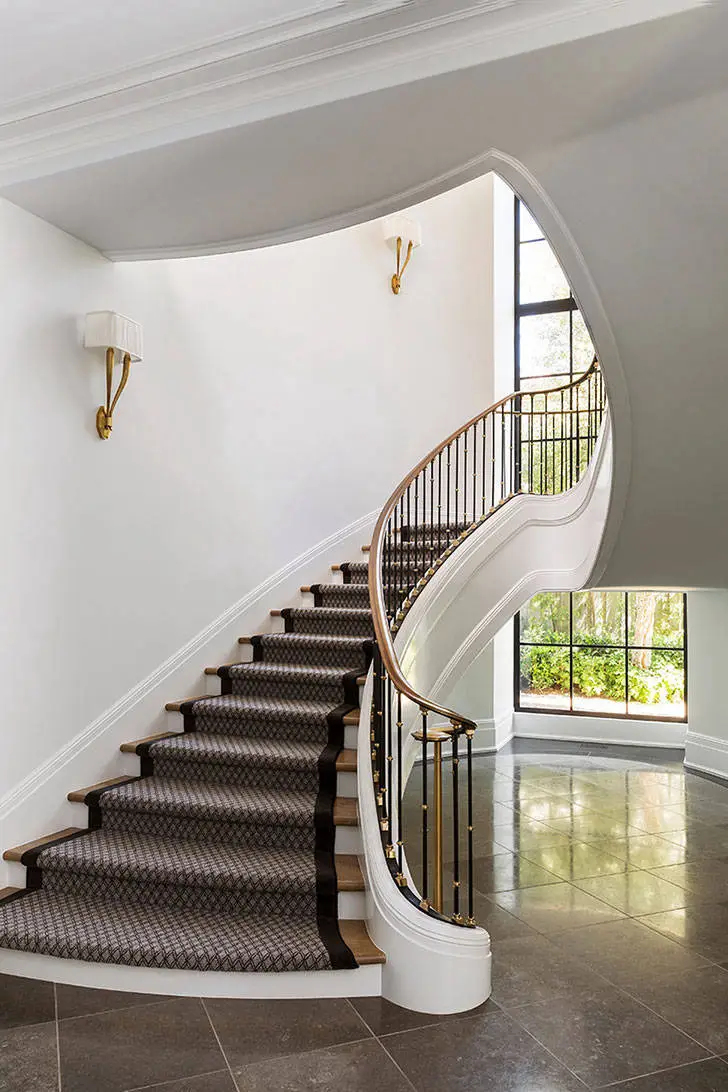 Дім у Лос-Анджелесі, вдохновлений архітектурою старої Європи - Gallery image 13