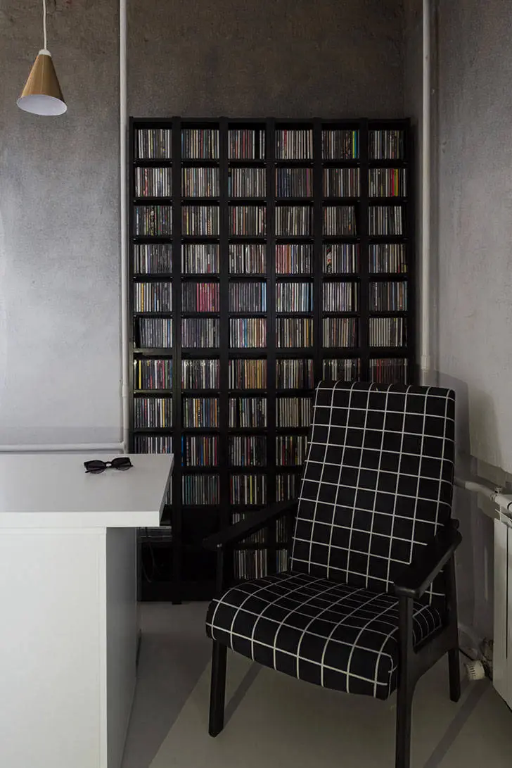 Paint Spilled on Concrete: Creative Apartment in Moscow (59 sqm) - Gallery image 6