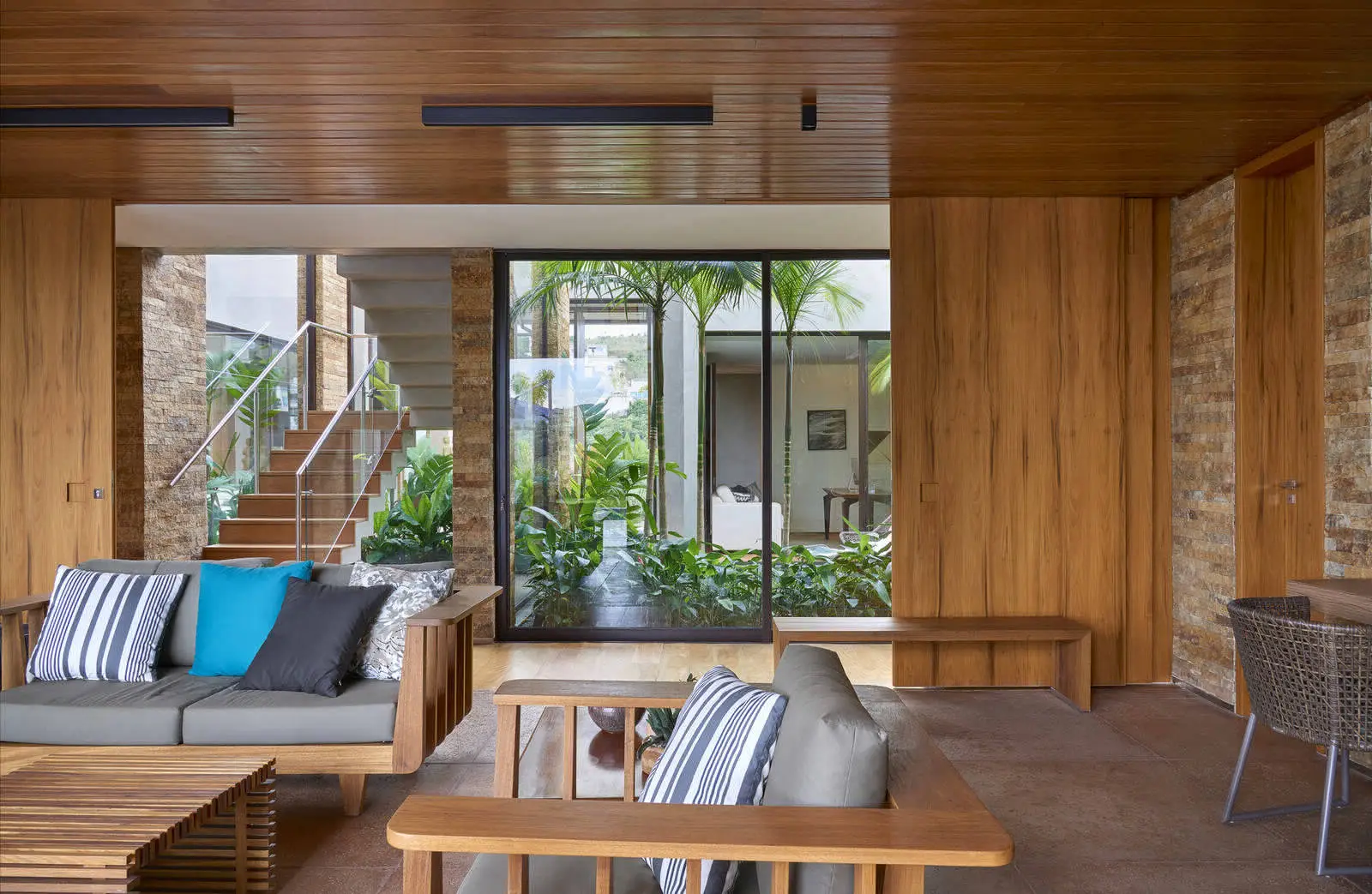 Valley House Residence by David Guerra Studio in Brazil - Gallery image 18