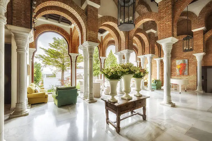 350 Hektar Glück: Unglaublicher Hotel in Spanien - Gallery image 1