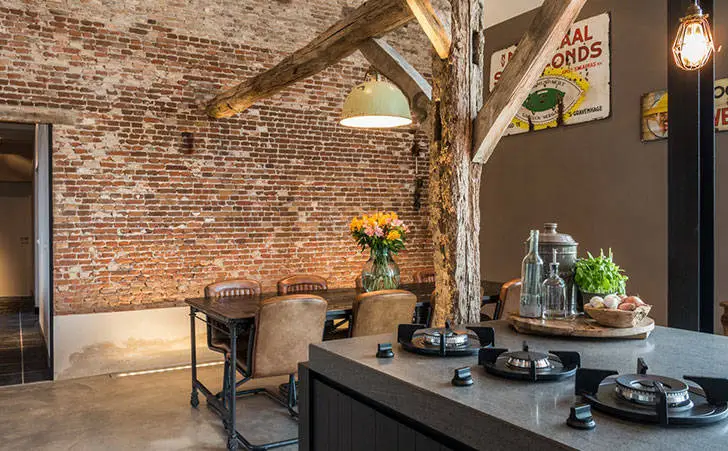 Колись фермерський будинок з коровником, сьогодні стильне житло - Gallery image 8