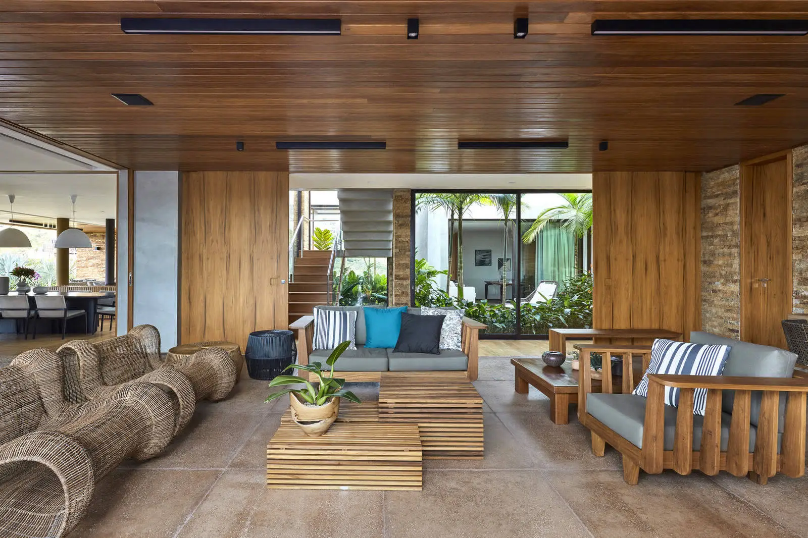 Valley House Residence by David Guerra Studio in Brazil - Gallery image 19