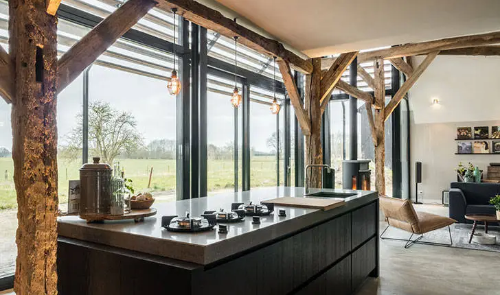 Колись фермерський будинок з коровником, сьогодні стильне житло - Gallery image 2