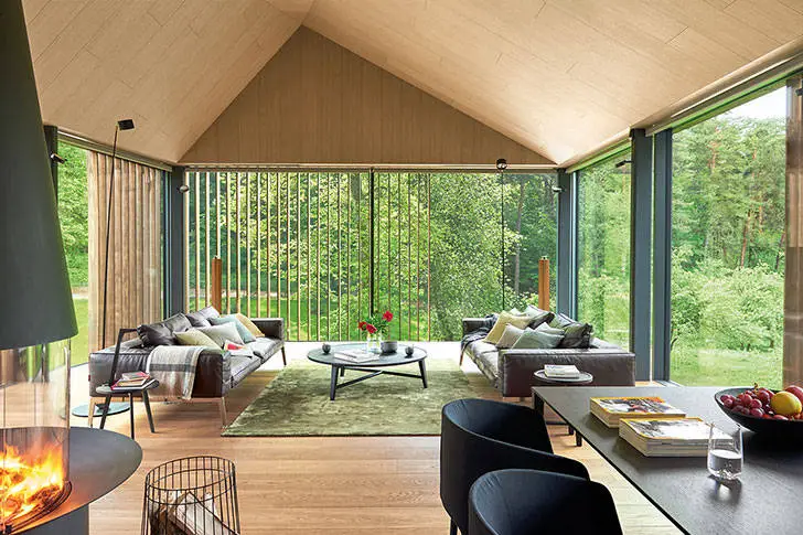 Moderne Interpretation eines Waldhauses in Vilnius - Gallery image 1