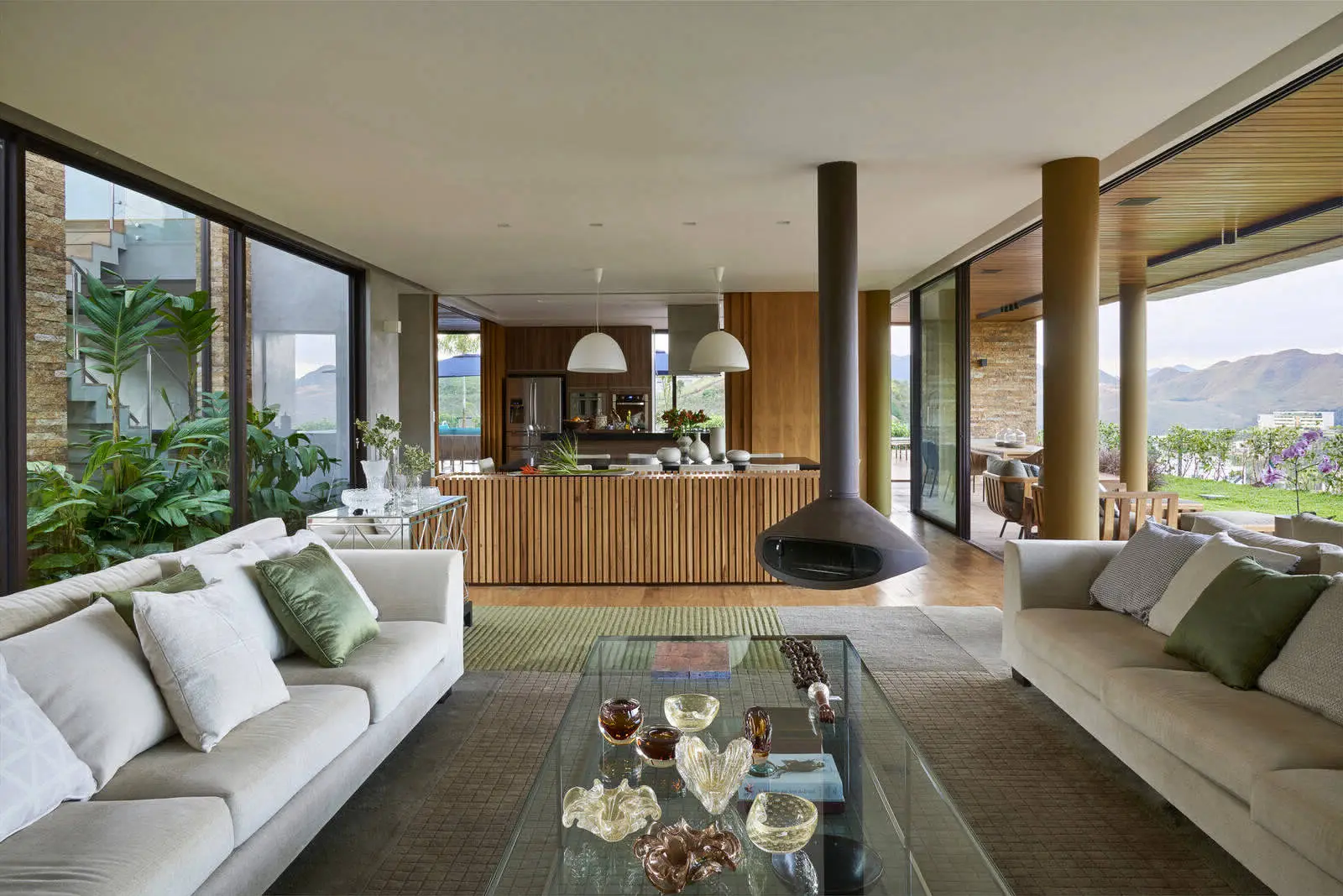 Valley House Residence by David Guerra Studio in Brazil - Gallery image 5