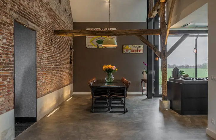 Колись фермерський будинок з коровником, сьогодні стильне житло - Gallery image 9