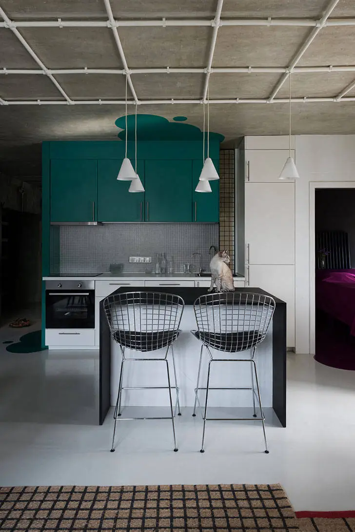 Paint Spilled on Concrete: Creative Apartment in Moscow (59 sqm) - Gallery image 7